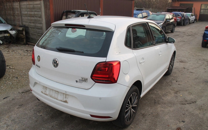 Volkswagen Polo cena 17900 przebieg: 131572, rok produkcji 2017 z Stawiski małe 56